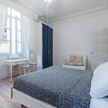 L'oustaria 3 Bedrooms Apartment, Old Town * ניס
