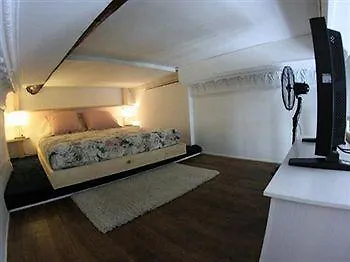 דירה L'oustaria 3 Bedrooms Apartment, Old Town