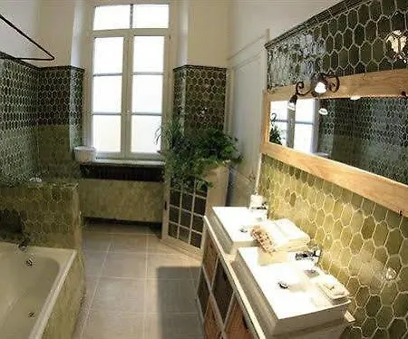 L'oustaria 3 Bedrooms Apartment, Old Town דירה